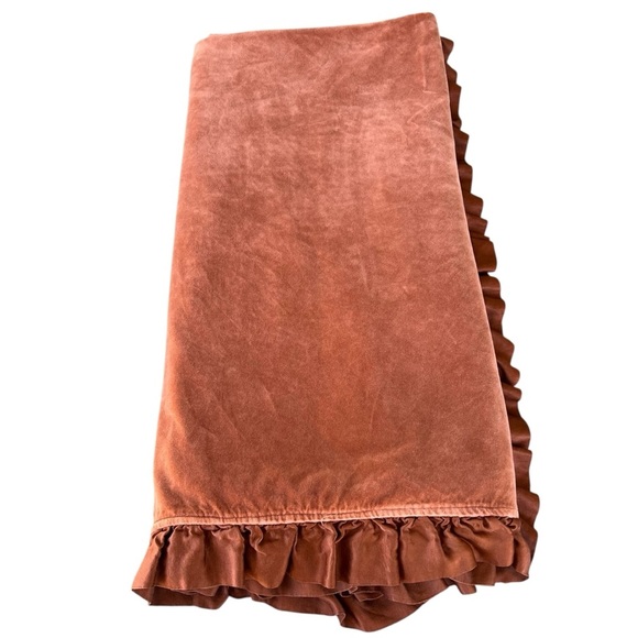 Bella Notte Velvet Ruffled Large Blanket STV822 Cinnamon 53x57 Soft Luxury GUC - Picture 6 of 12
